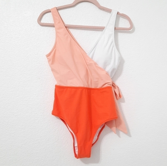 CUPSHE Color Block Wrap One Piece Swimsuit M NWT - Picture 6 of 9